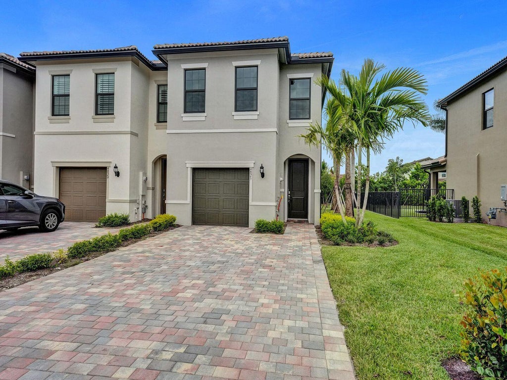 Photo of 4825 CHANTILLY Road, Lake Worth, FL 33467 (MLS # B26080492)