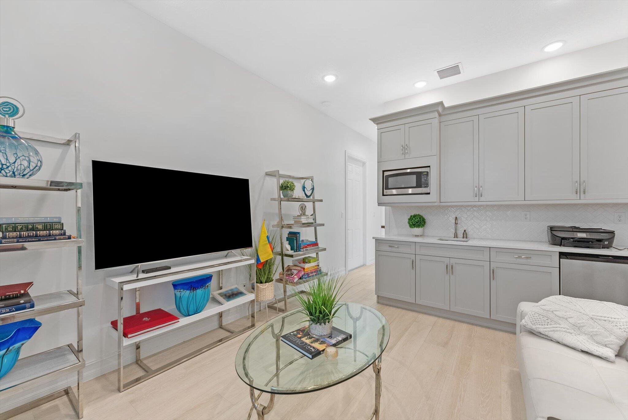 PARKLAND ROYALE - Residential