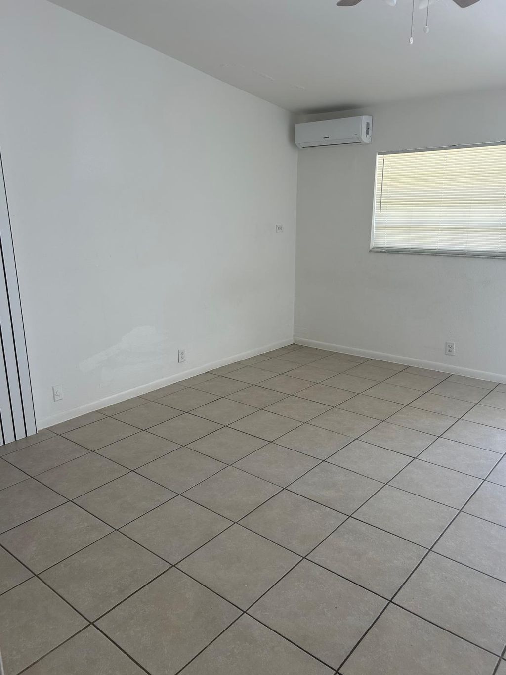 Photo of 255 SW 12th Street, Dania Beach, FL 33004 (MLS # B26010294)