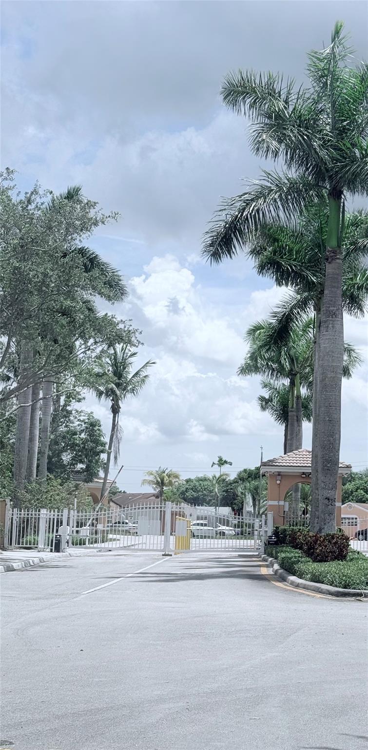2300 SW 86th Way 2300, Miramar, FL, 33025/$422,000 2 2300 SW 86th Way 2300