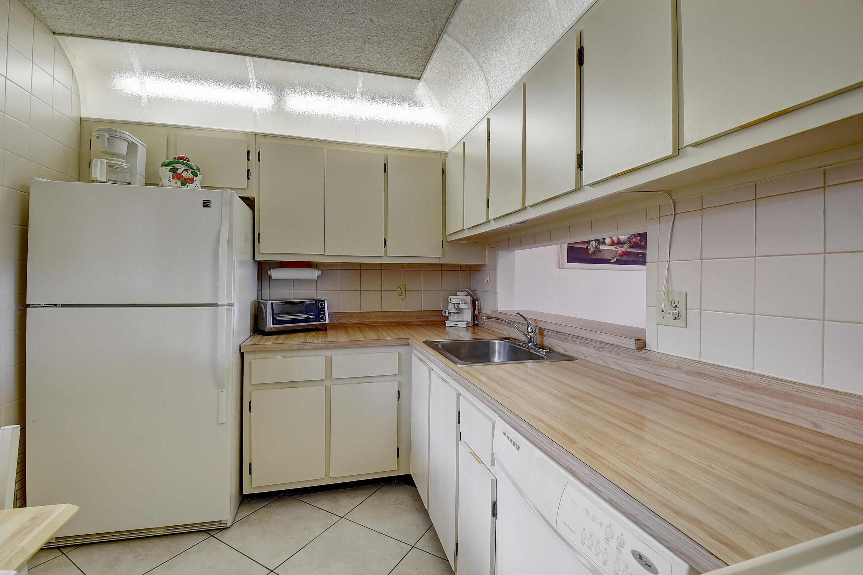 CYPRESS CONDO - Residential