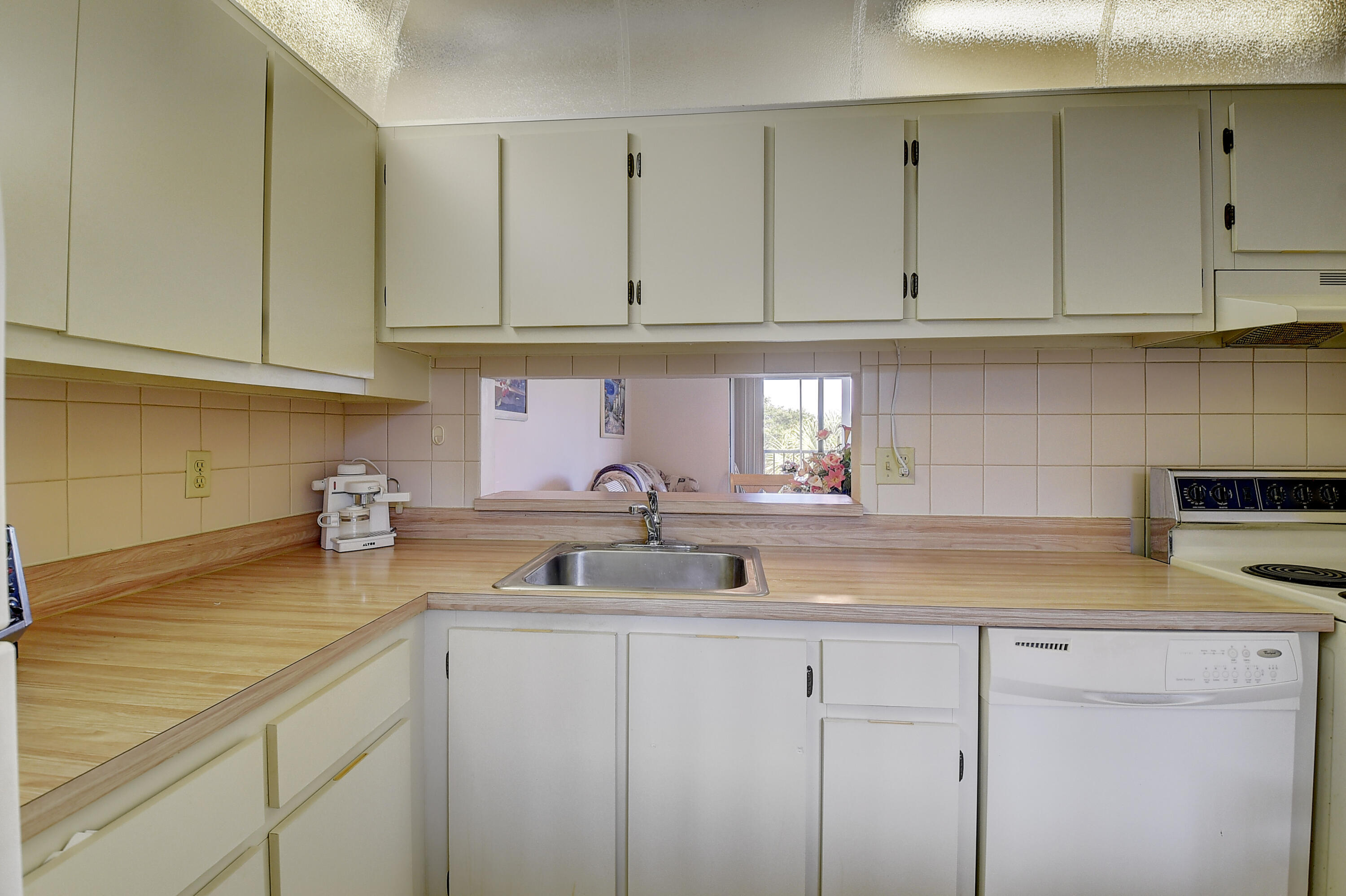 CYPRESS CONDO - Residential