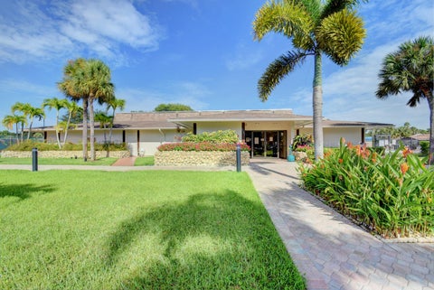 Tiny photo for 5370 Las Verdes Circle #324, Delray Beach, FL 33484 (MLS # B26017889)