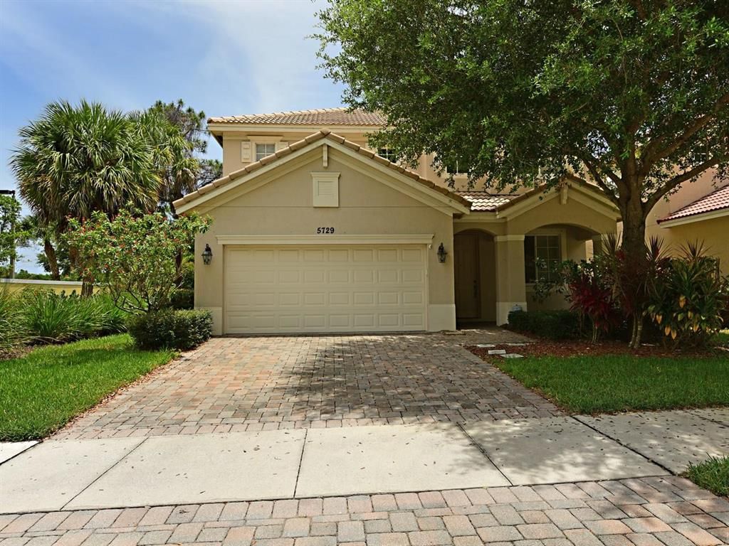 Photo of 5729 SE Crooked Oak Avenue, Hobe Sound, FL 33455 (MLS # R10626392)