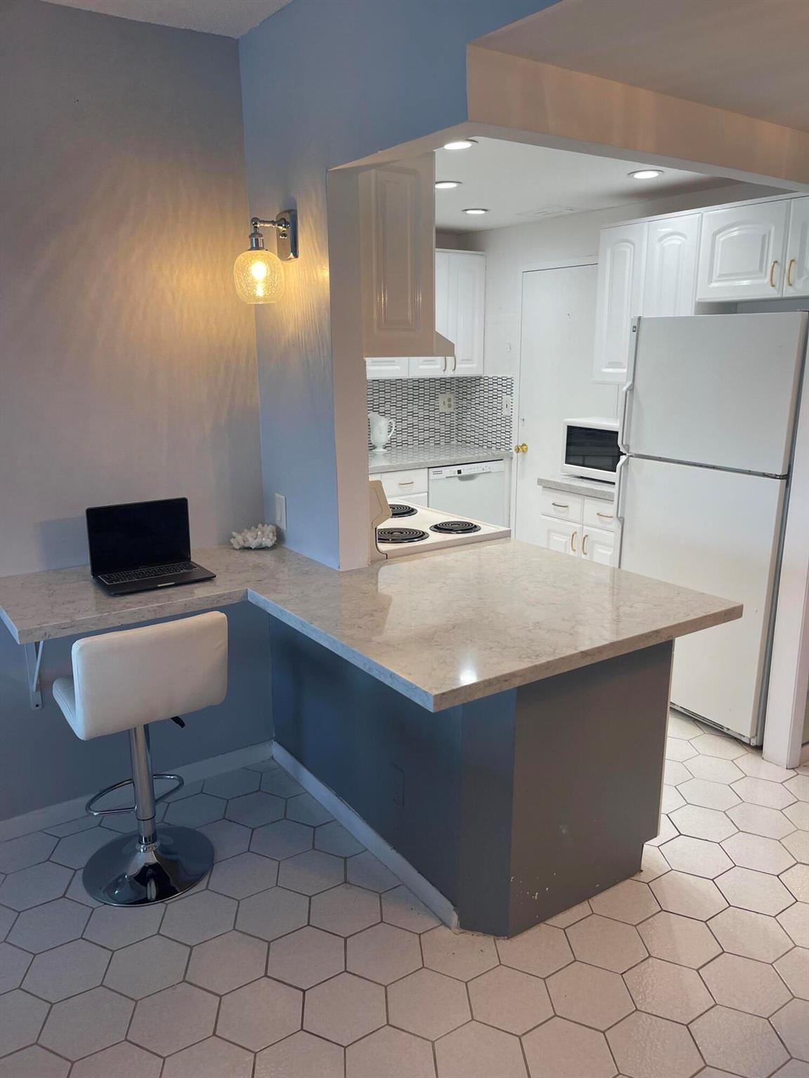 PORTOFINO CONDO PT OF LTS - Residential