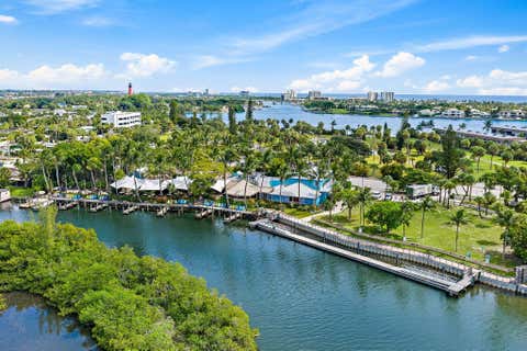 Photo of 400 N HIGHWAY A1A #33, Jupiter, FL 33477 (MLS # B26058469)