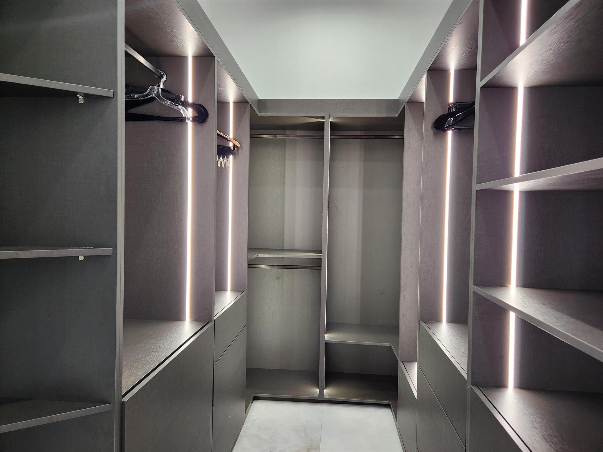 Addison Reserve Country Club - Residential Lease