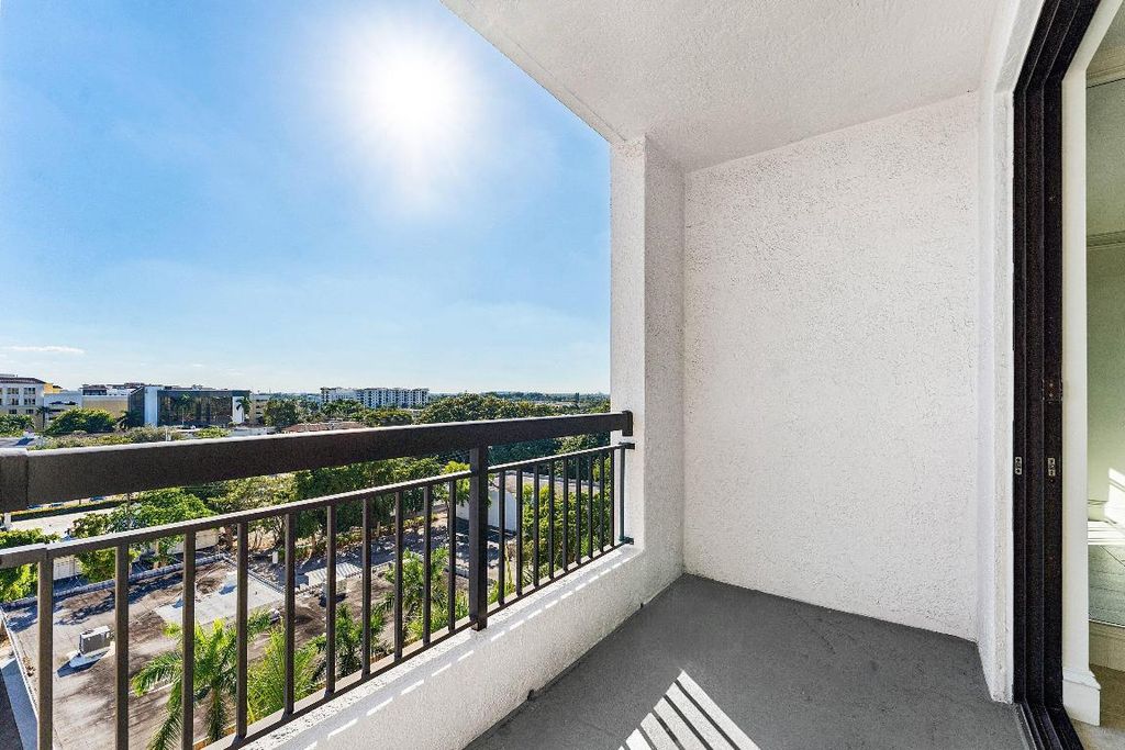 Photo of 233 S Federal Highway #721, Boca Raton, FL 33432 (MLS # R11151362)