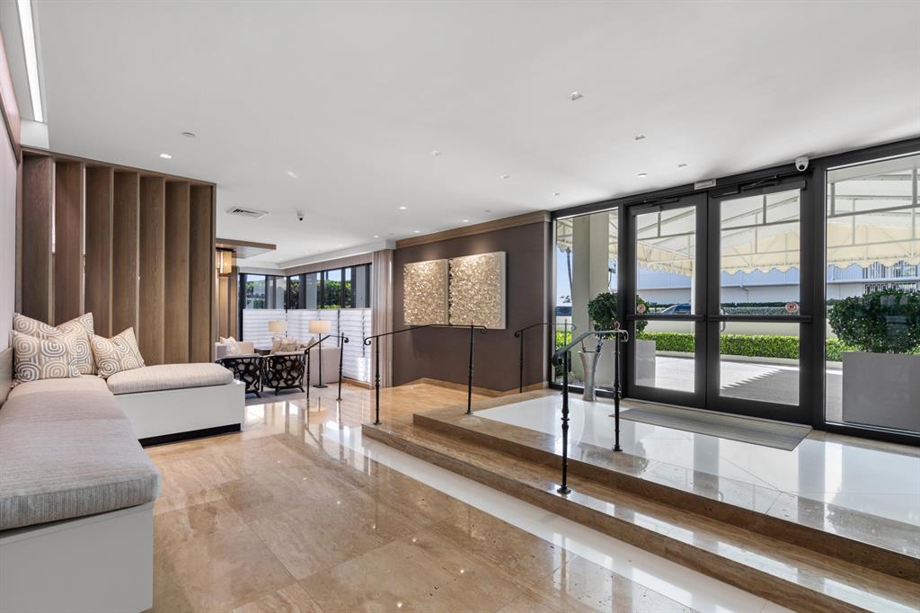 DUNSTER HOUSE CONDO - Residential