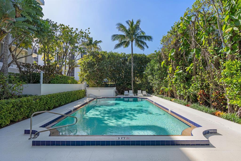 DUNSTER HOUSE CONDO - Residential