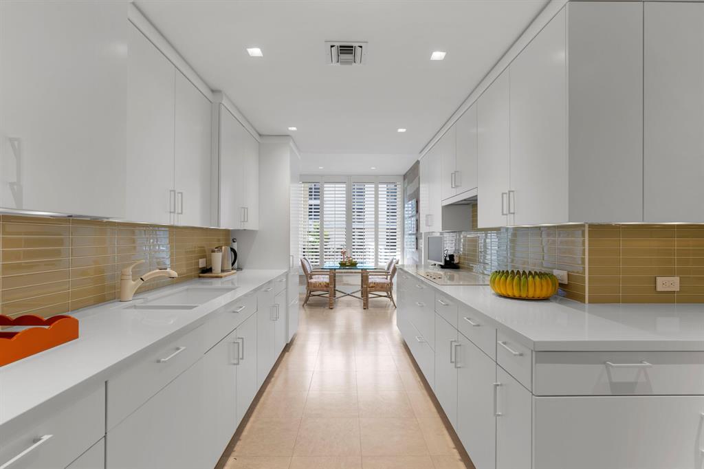 DUNSTER HOUSE CONDO - Residential