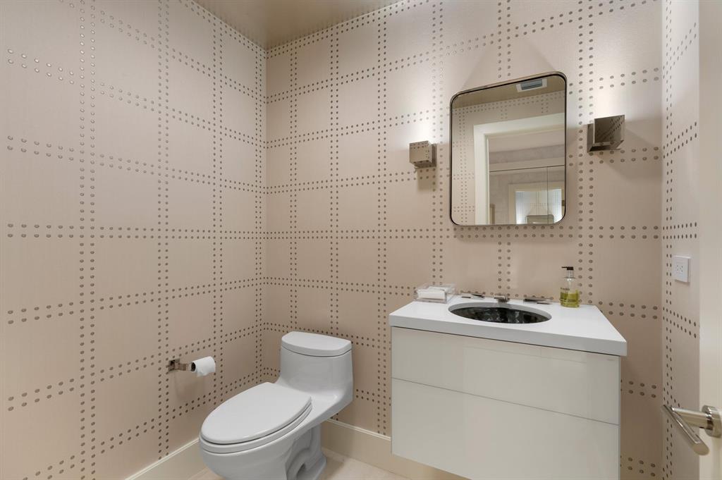 DUNSTER HOUSE CONDO - Residential