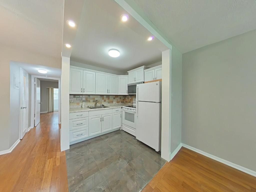 Photo of 82 Windsor D, West Palm Beach, FL 33417 (MLS # R11151886)