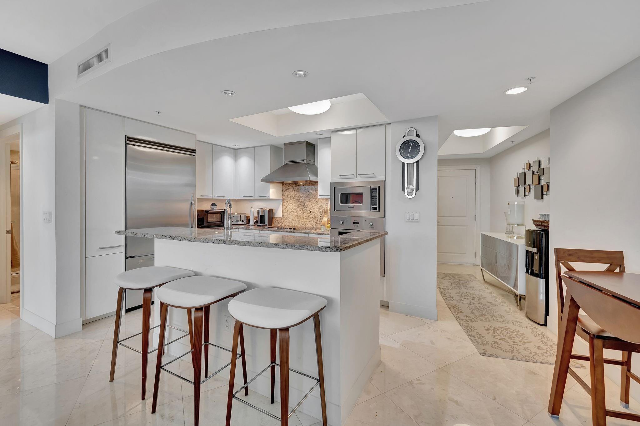 PLAZA AT OCEANSIDE (THE) - Residential