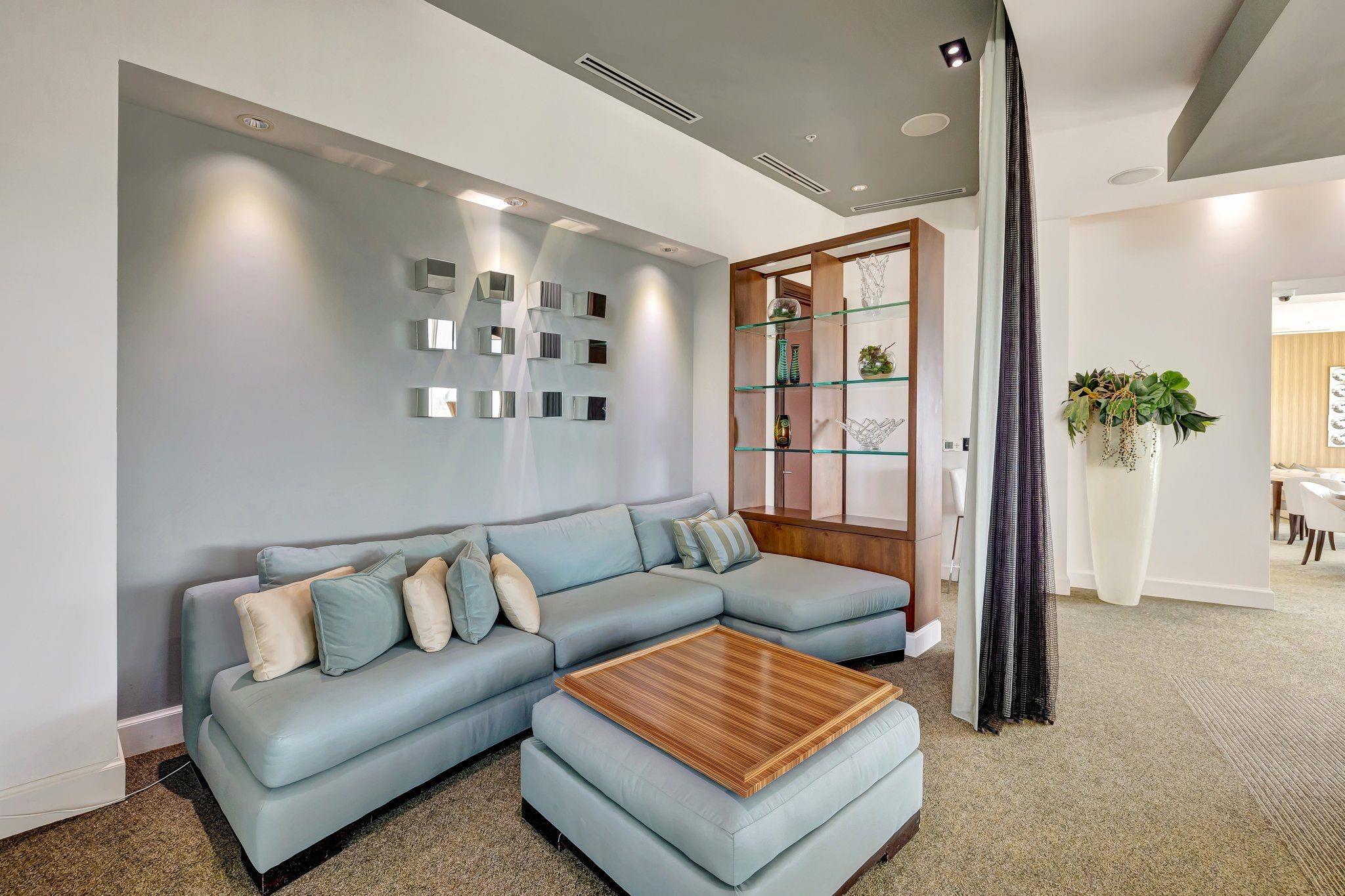 PLAZA AT OCEANSIDE (THE) - Residential