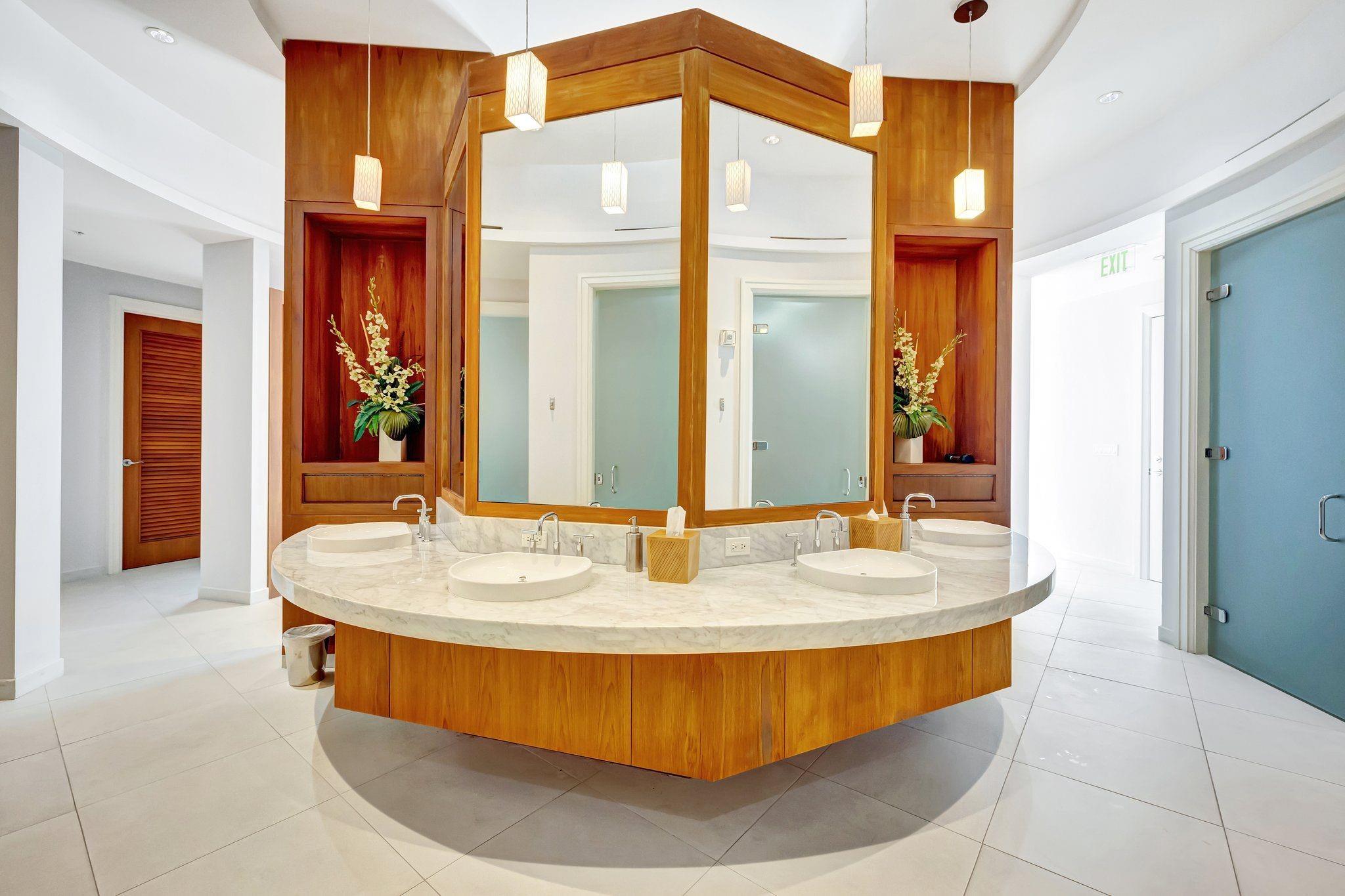 PLAZA AT OCEANSIDE (THE) - Residential