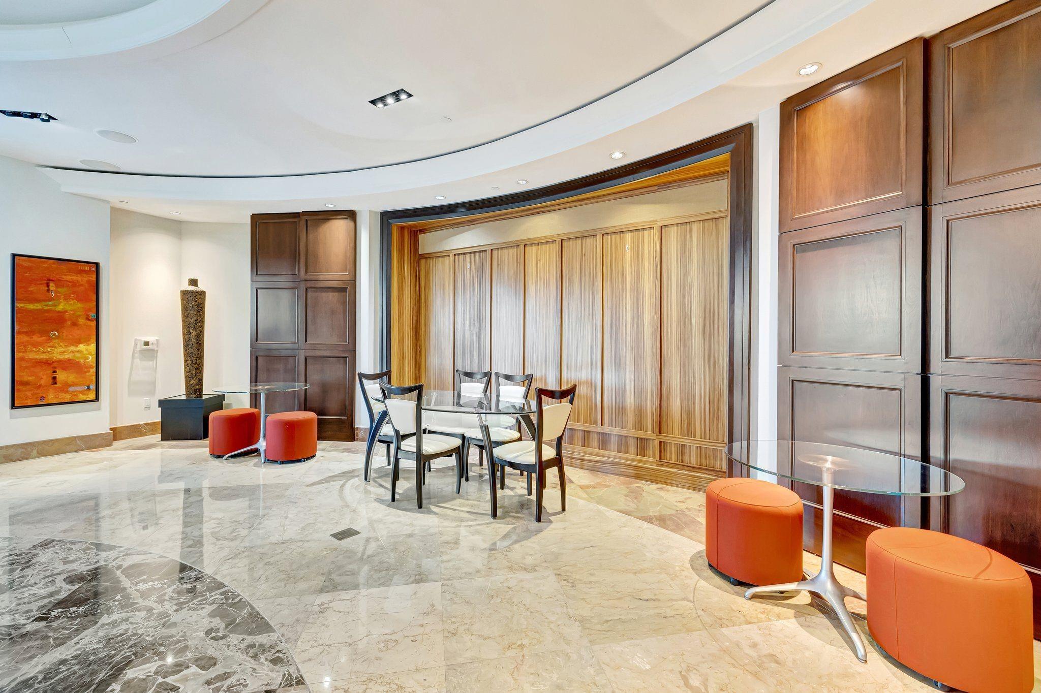 PLAZA AT OCEANSIDE (THE) - Residential