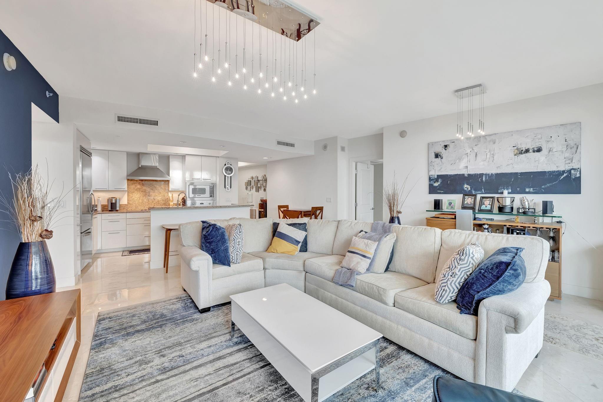 PLAZA AT OCEANSIDE (THE) - Residential