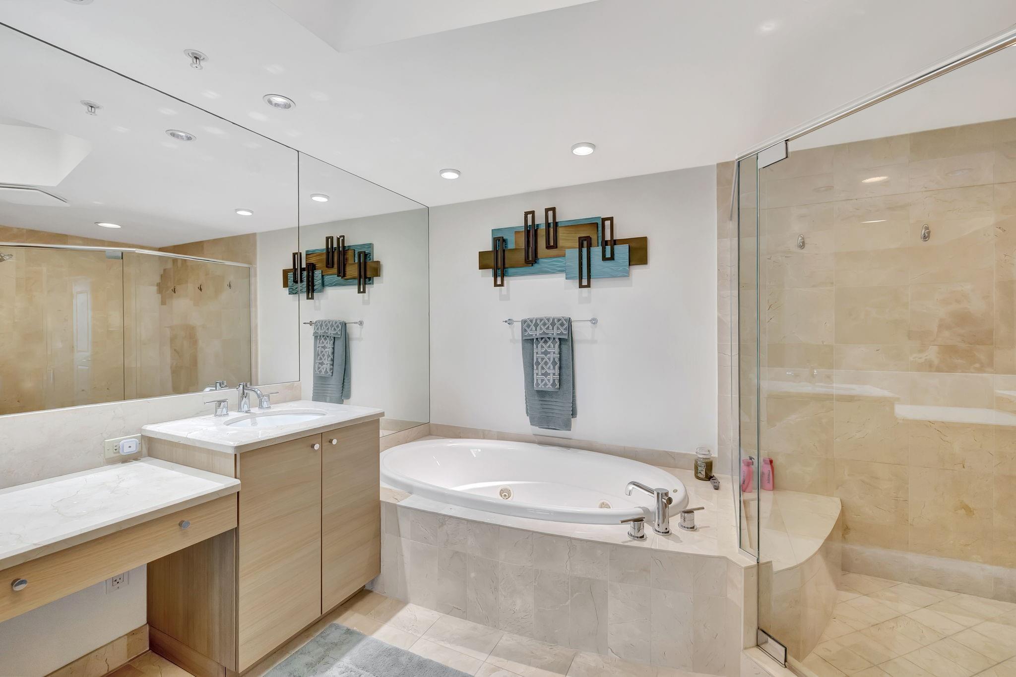 PLAZA AT OCEANSIDE (THE) - Residential