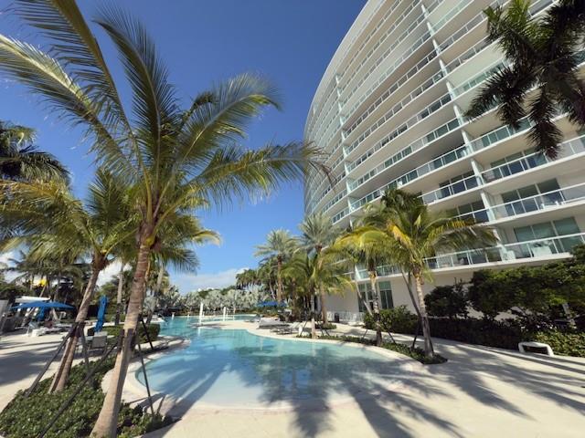 PLAZA AT OCEANSIDE (THE) - Residential