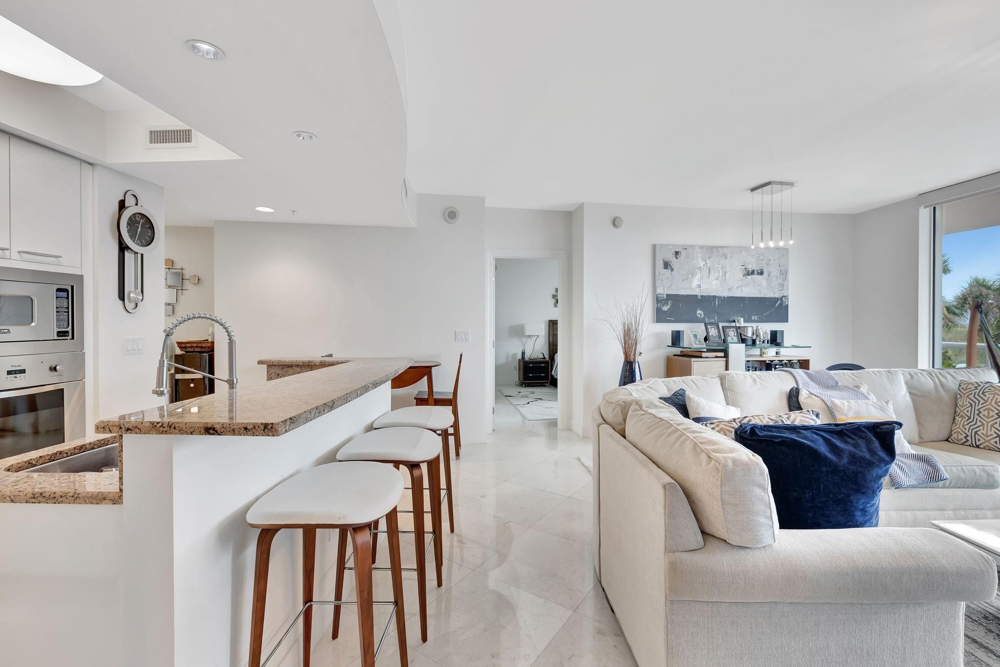 PLAZA AT OCEANSIDE (THE) - Residential