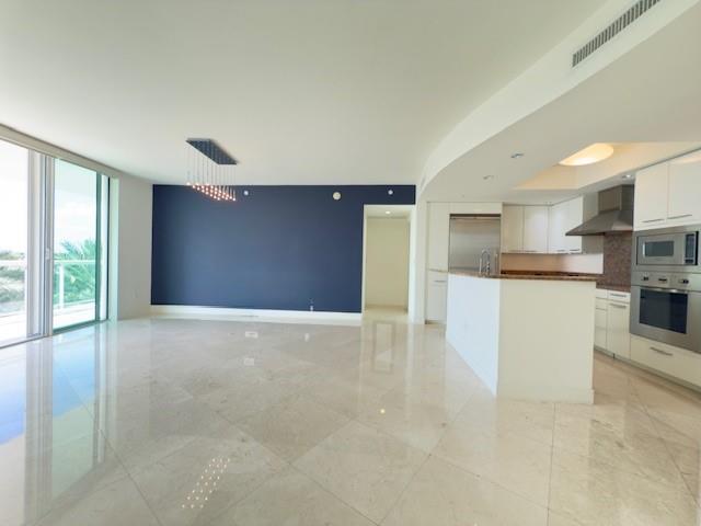 PLAZA AT OCEANSIDE (THE) - Residential