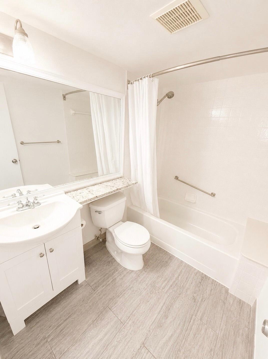 PALM CLUB VILLAGE II CONDO - Residential