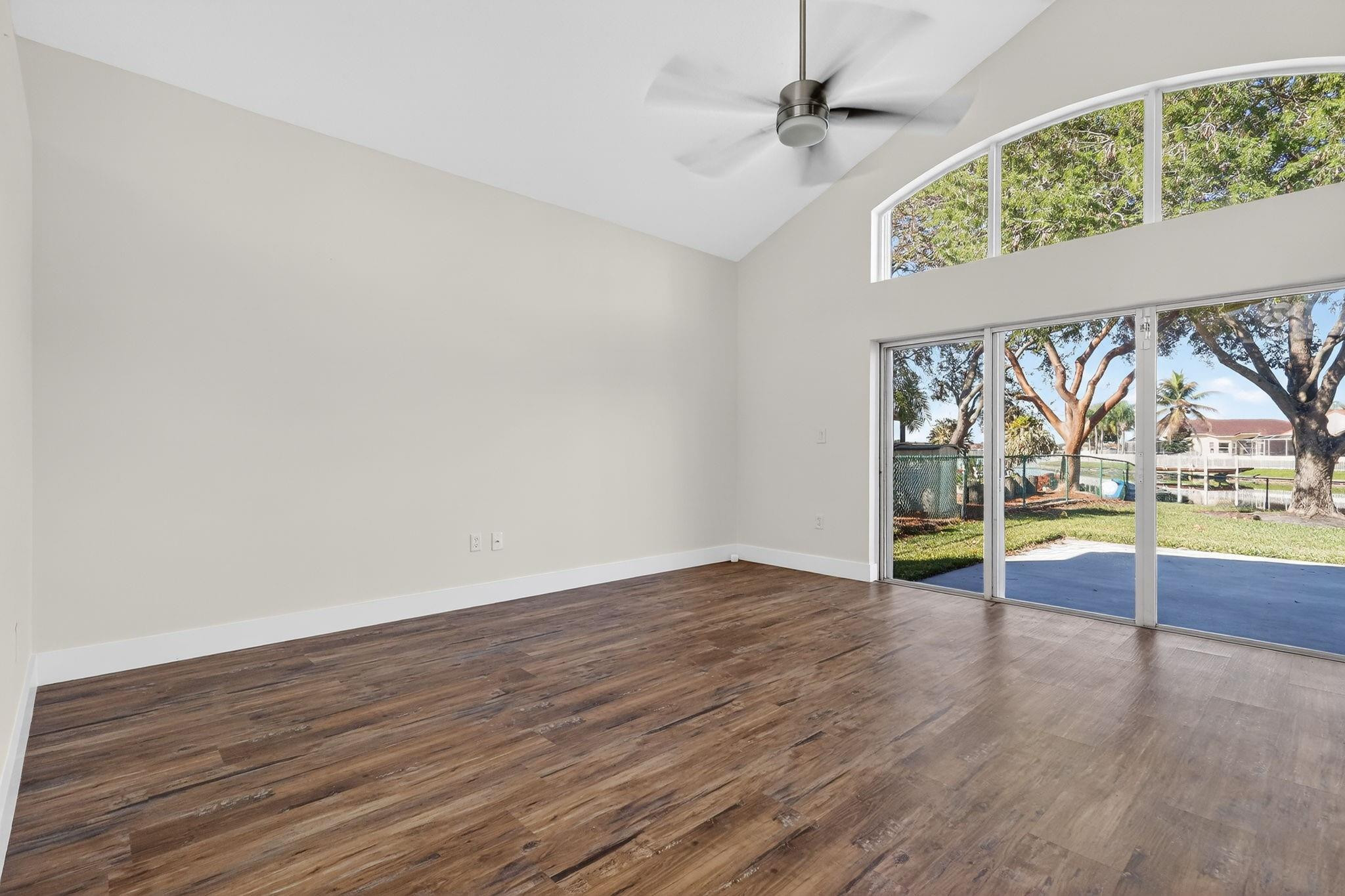 KEYSTONE LAKES - Residential