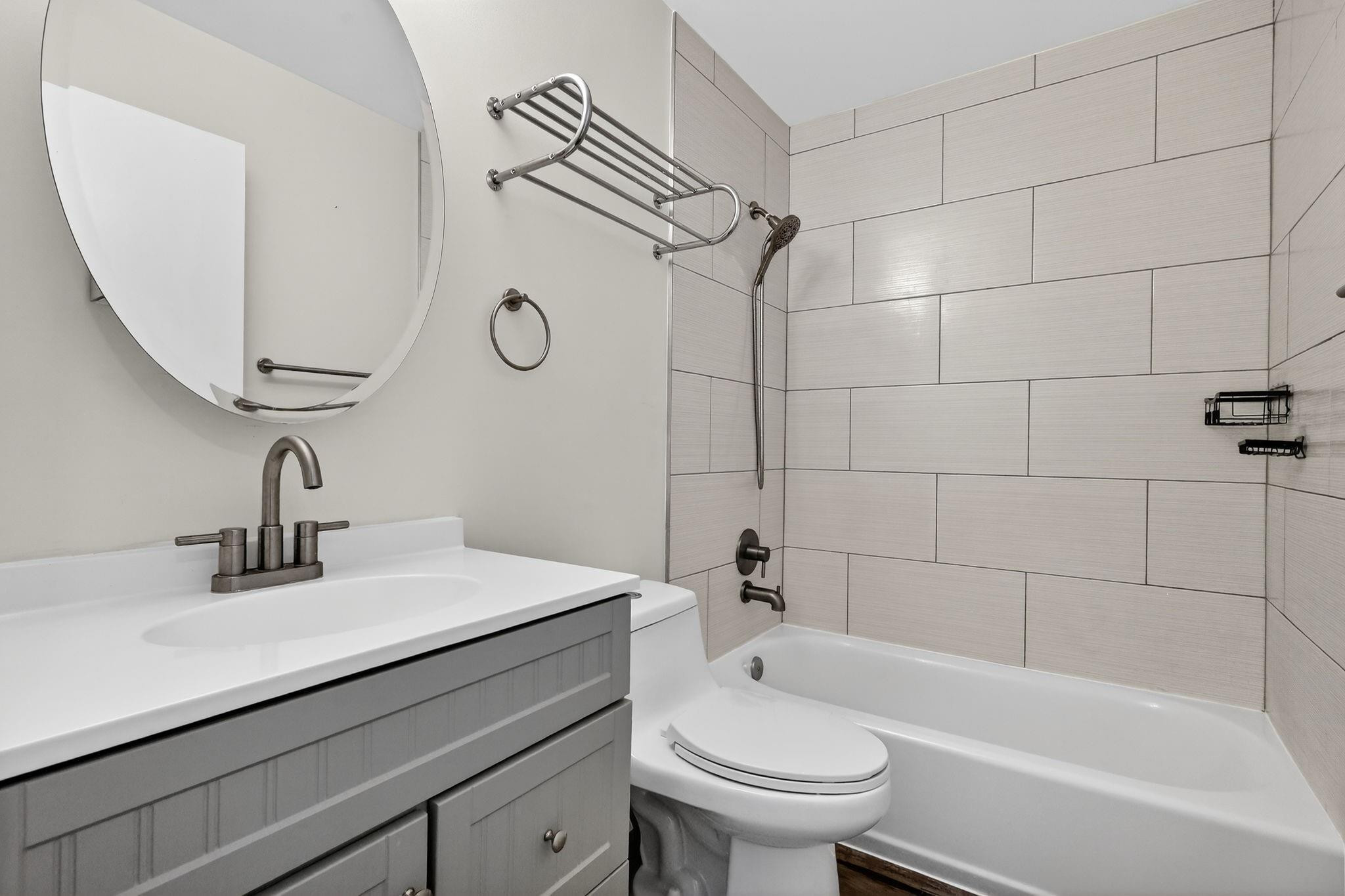 KEYSTONE LAKES - Residential