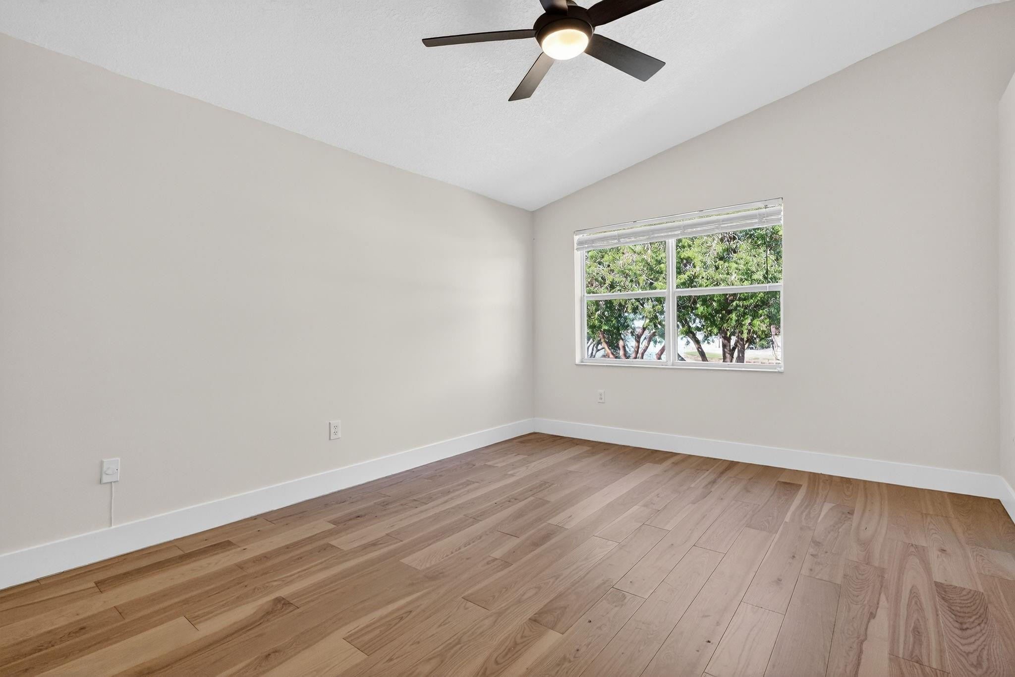 KEYSTONE LAKES - Residential