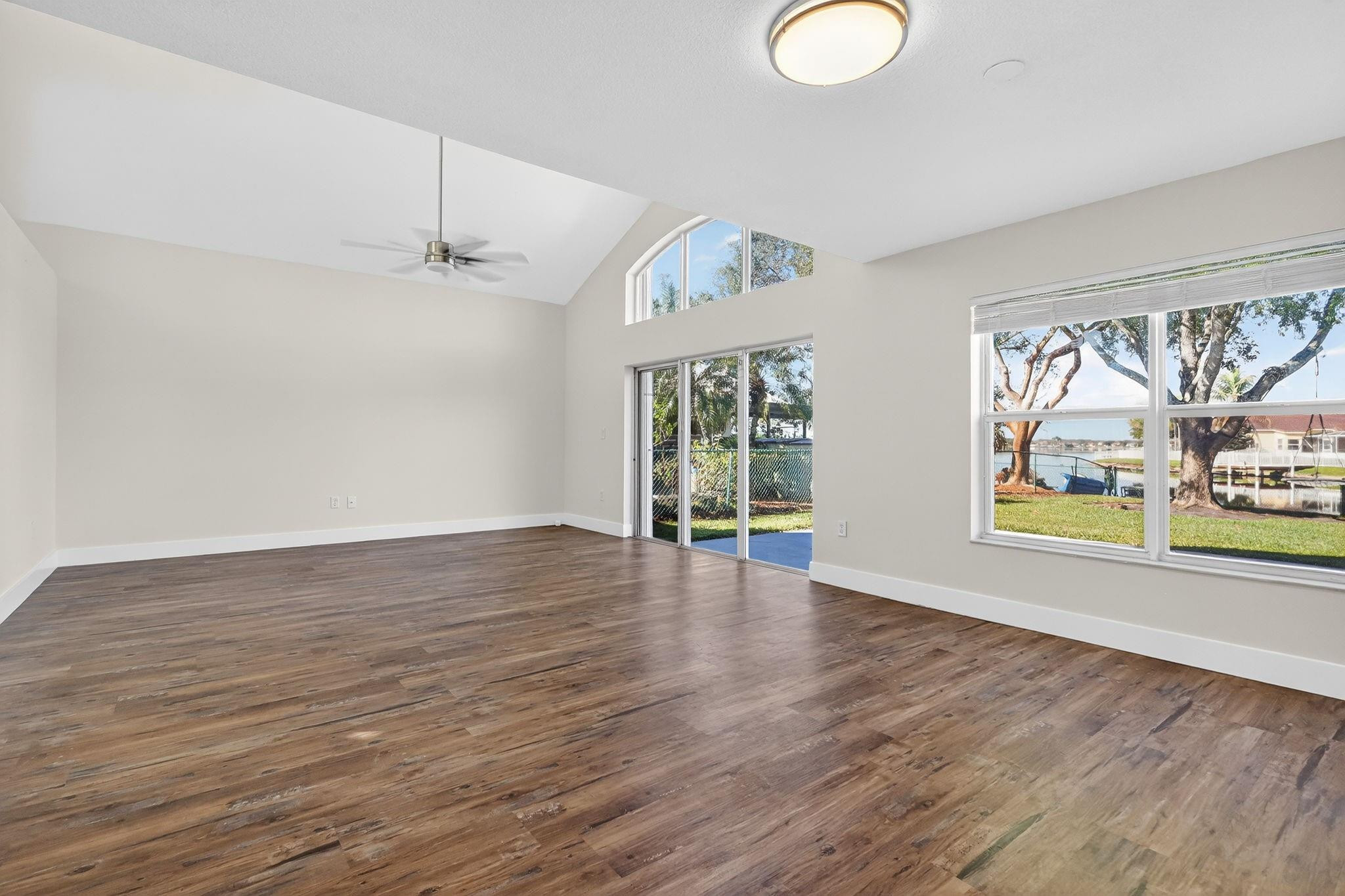 KEYSTONE LAKES - Residential