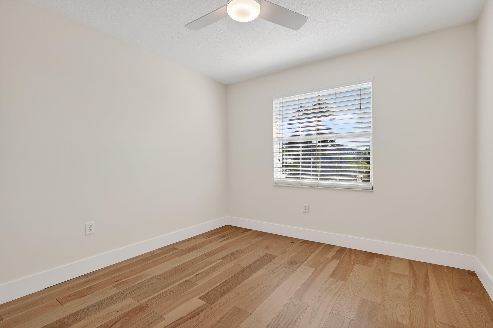 KEYSTONE LAKES - Residential