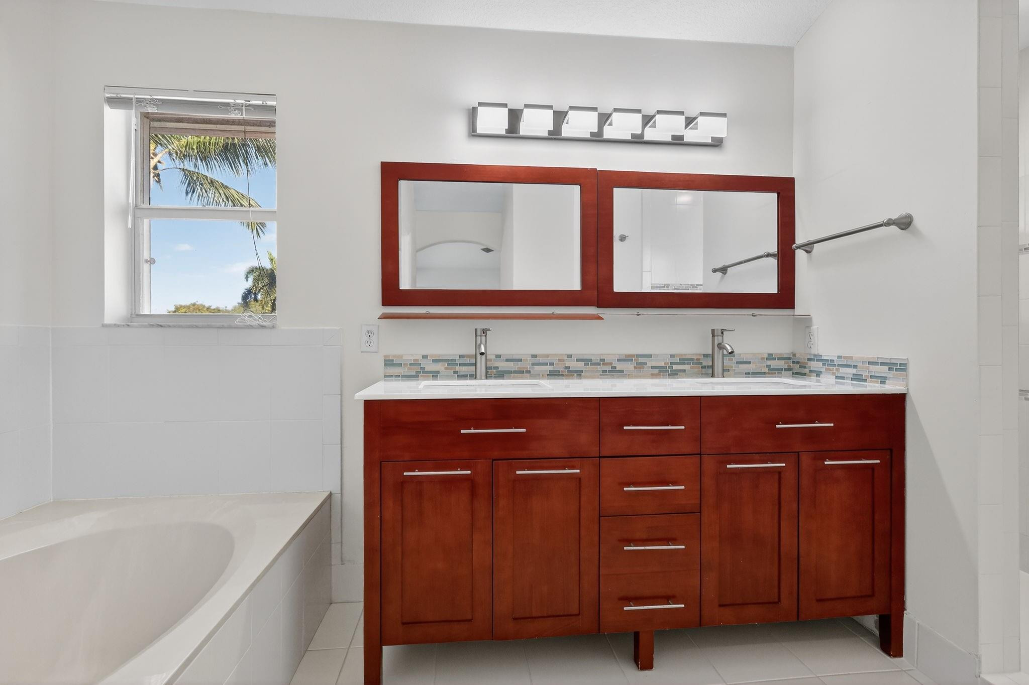 KEYSTONE LAKES - Residential