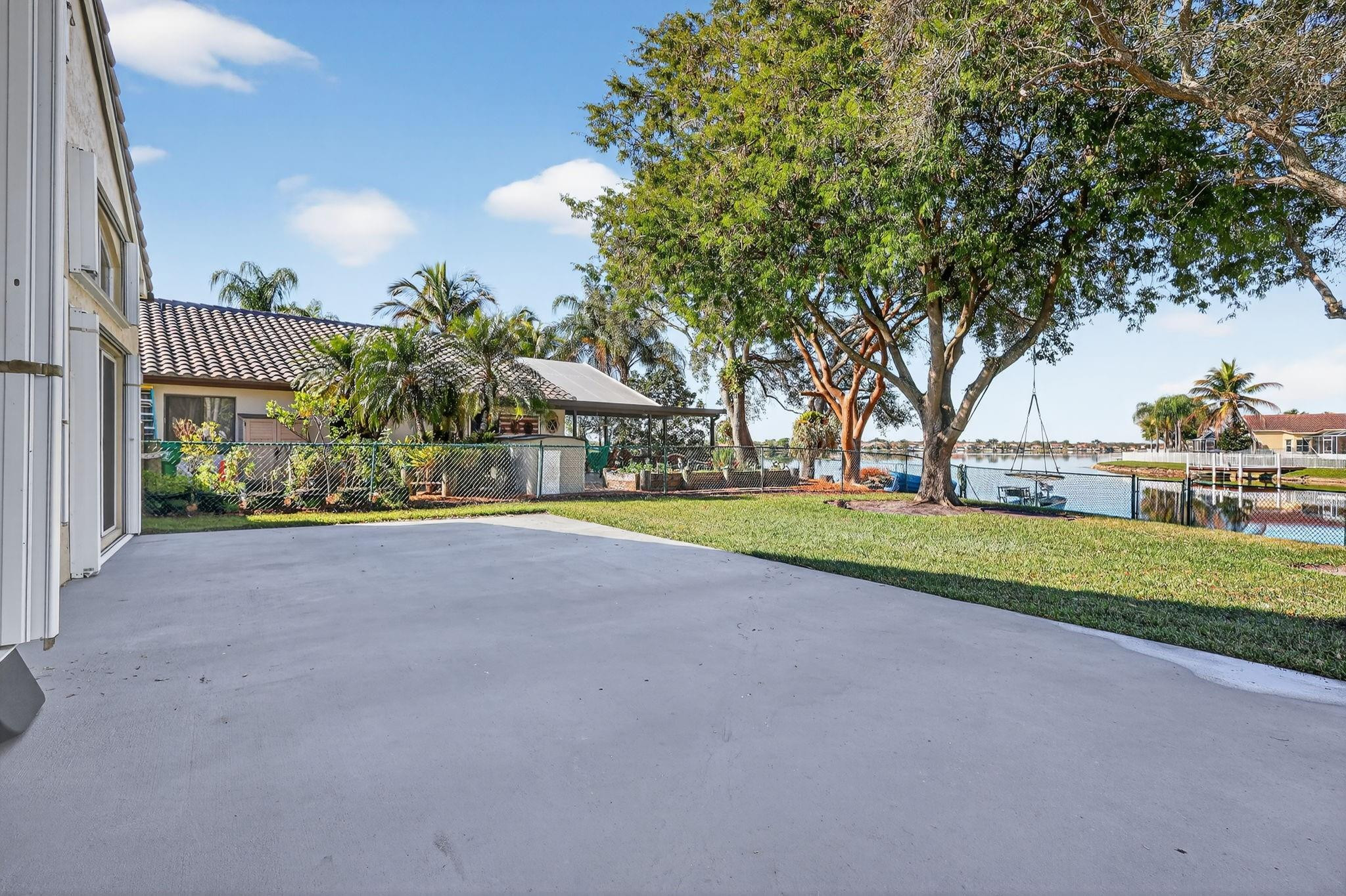 KEYSTONE LAKES - Residential