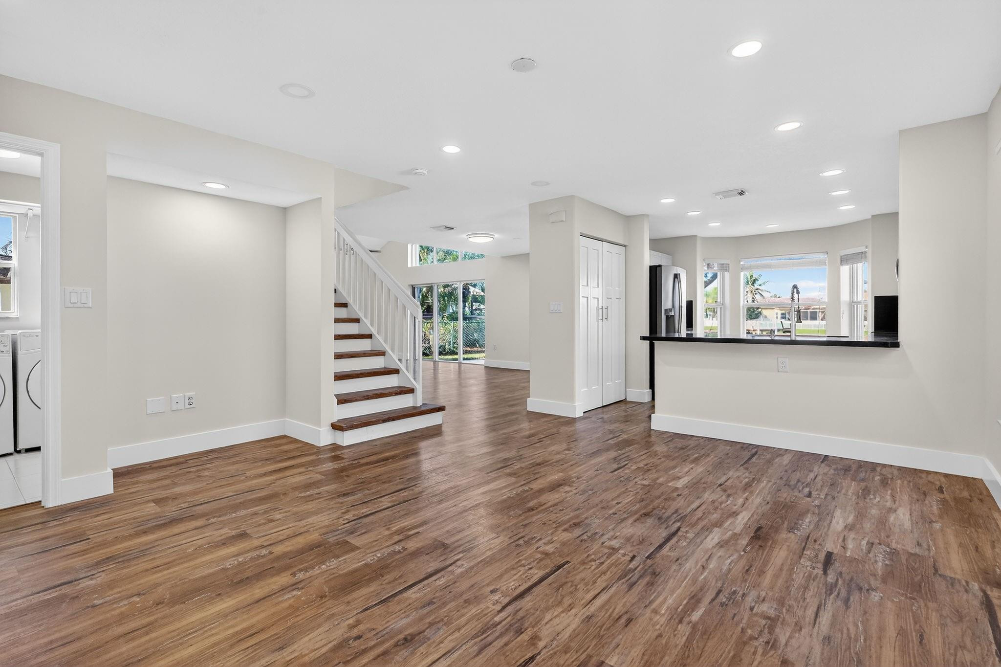 KEYSTONE LAKES - Residential