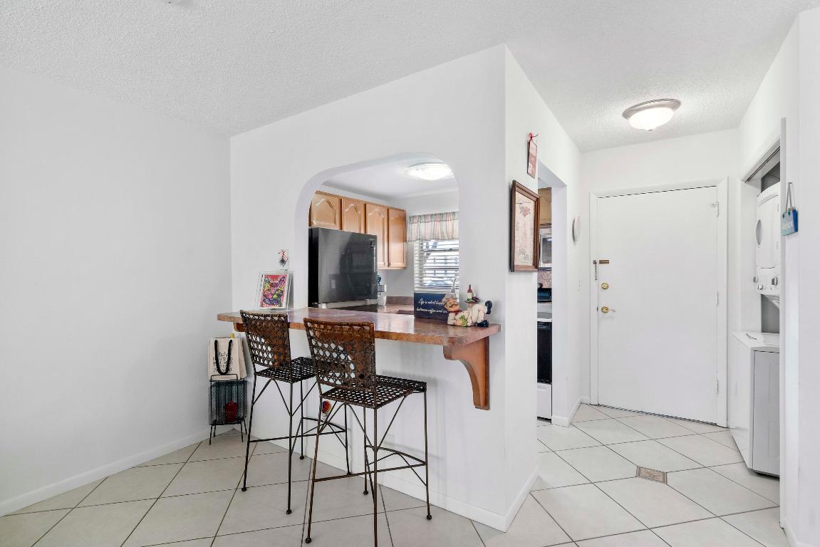 LEISUREVILLE  LAKE CONDO - Residential