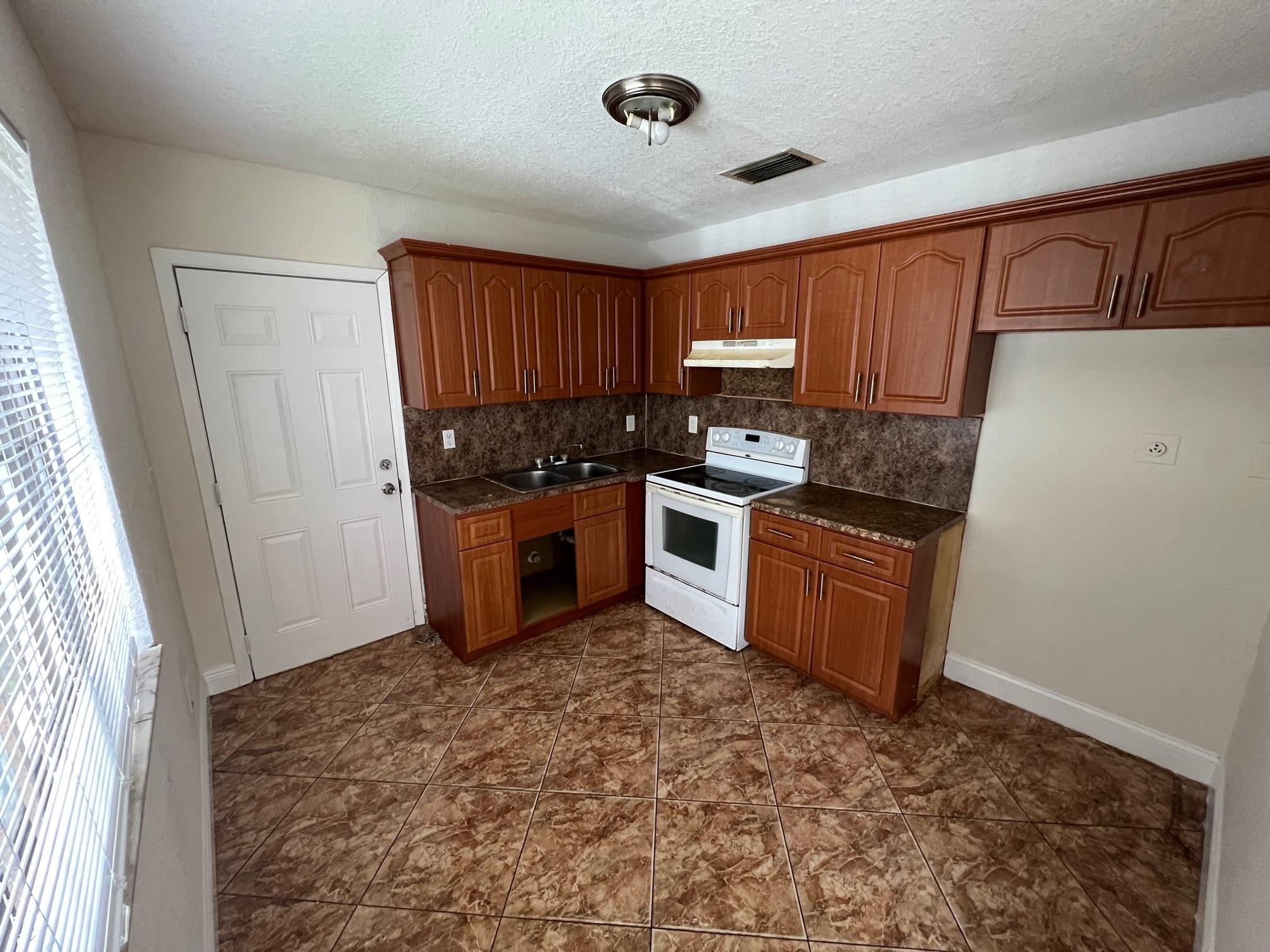 Minnesota Park - Residential Lease