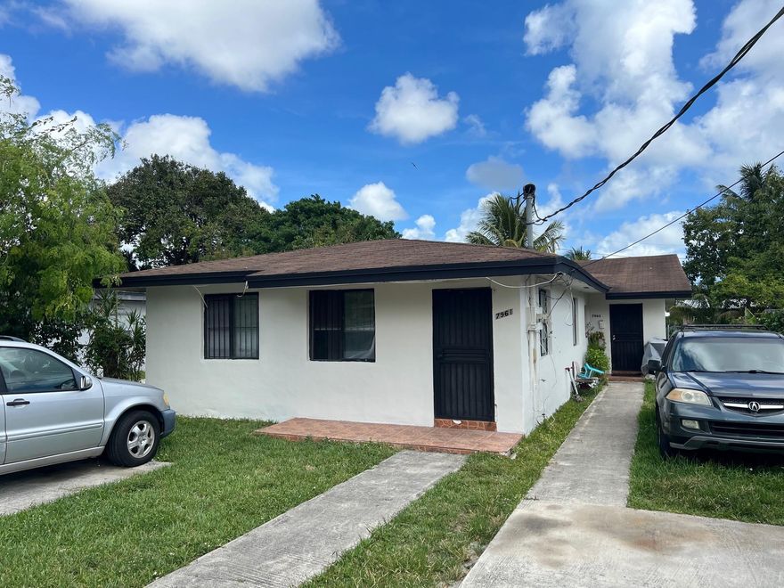 A unit in a duplex 2 bedrooms 1 bathroom. This unit features tile floors throughout the house, central AC, Parking inside a gate. Amazing unit for a small family in the up and coming neighborhood of little river. easy to show.