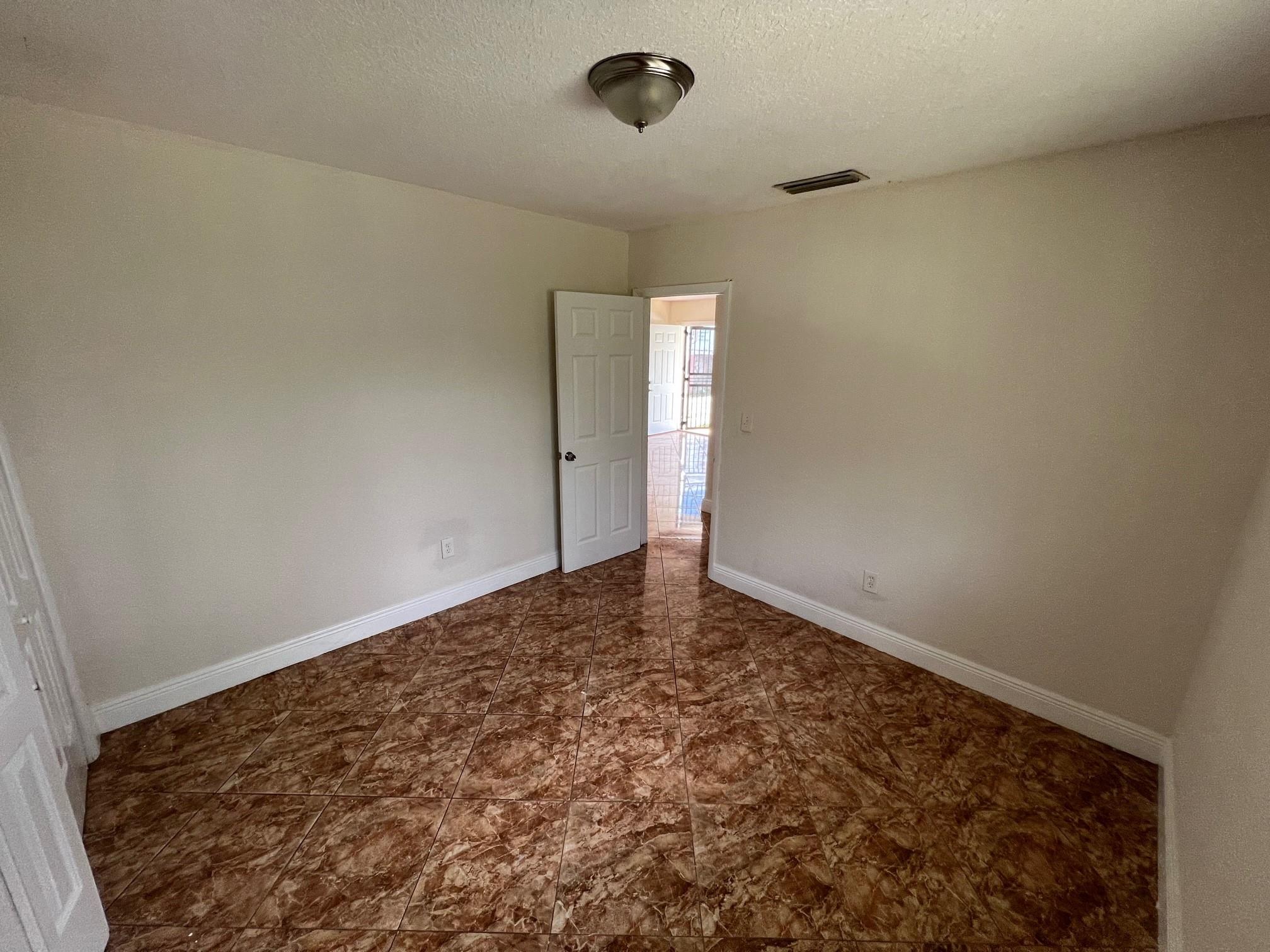 Minnesota Park - Residential Lease