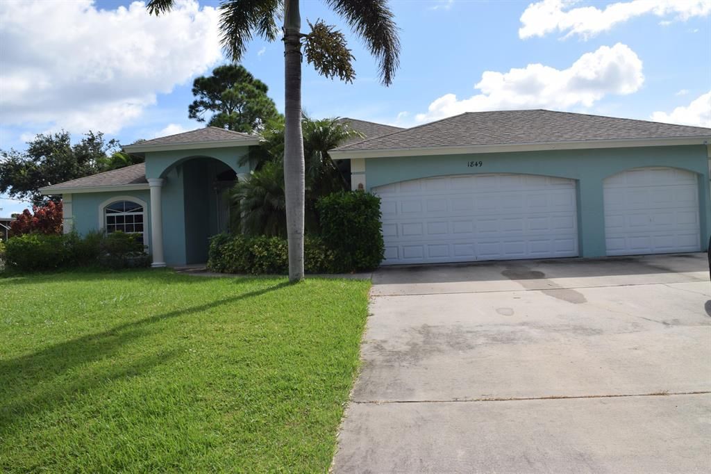 Photo of 1849 SE Camilo Street, Port Saint Lucie, FL 34952 (MLS # R10753170)