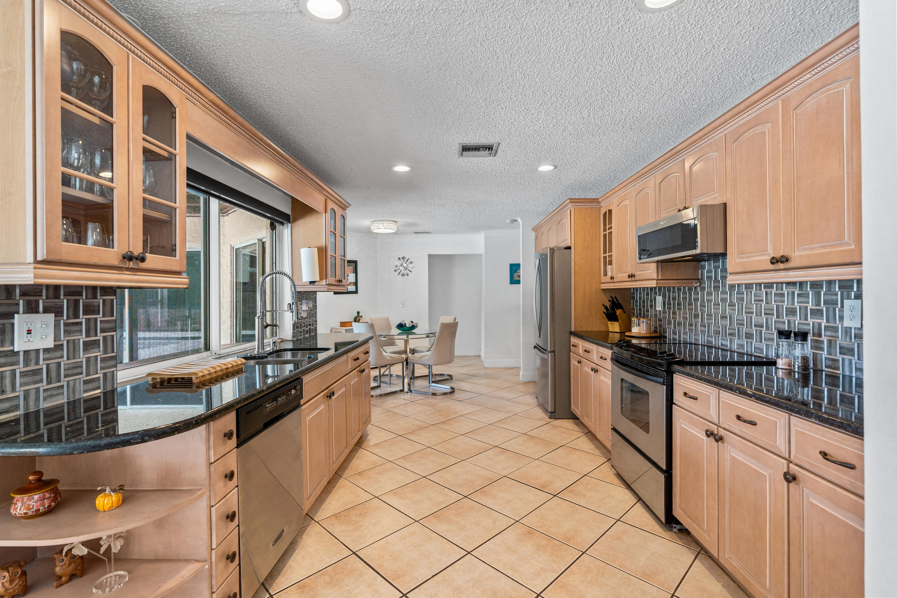 MAPLEWOOD - Residential