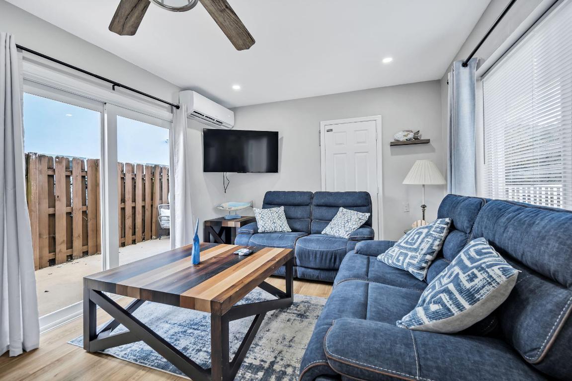 BLOUNT BROS POMPANO BEACH - Residential Income