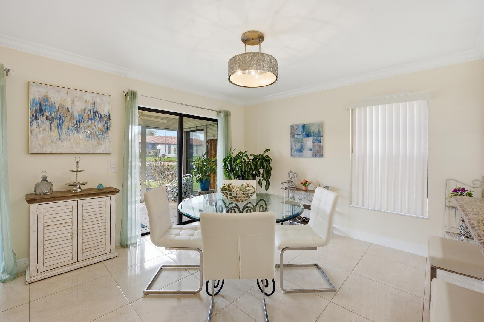 PALM CHASE LAKES - Residential