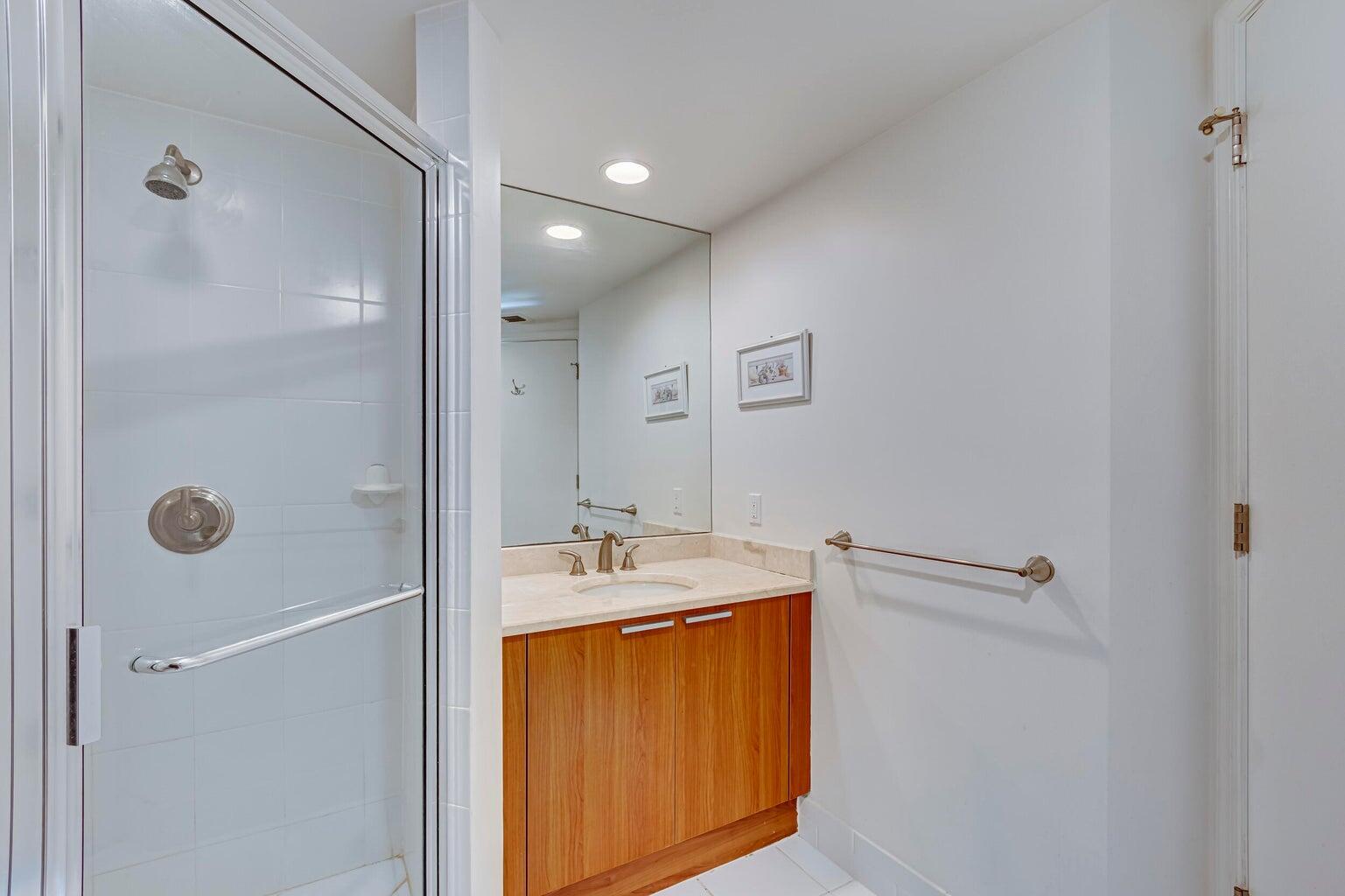 MARINA GRANDE RESORTS - Residential