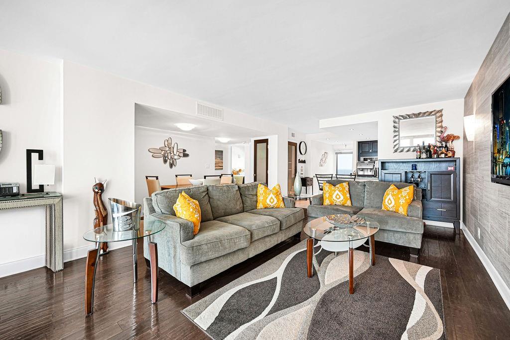 WHITE EGRET - Residential