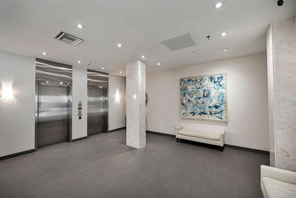 WHITE EGRET - Residential