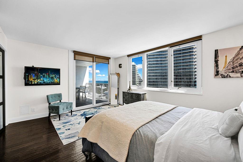 WHITE EGRET - Residential