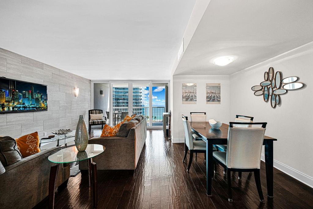 WHITE EGRET - Residential