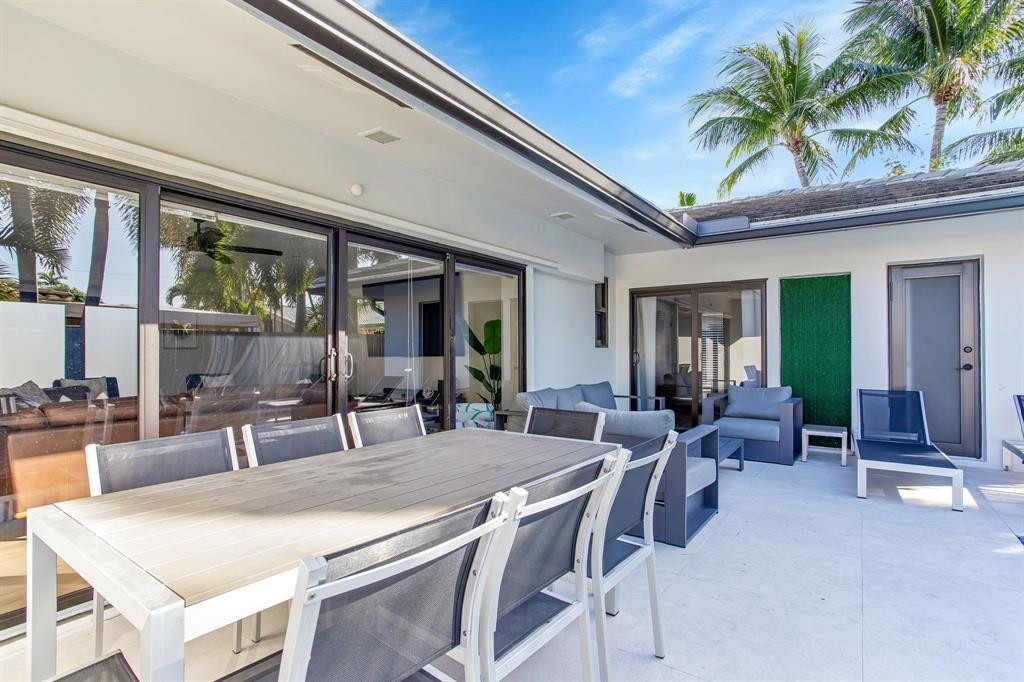 24 Castle Harbor Island