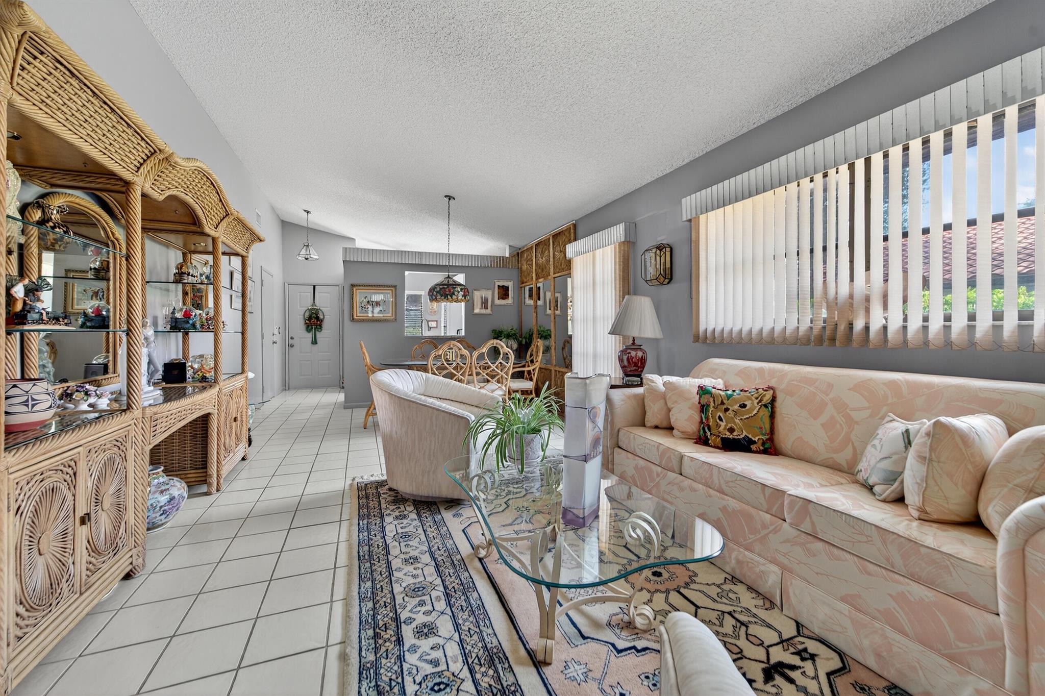 HUNTINGTON POINTE - Residential